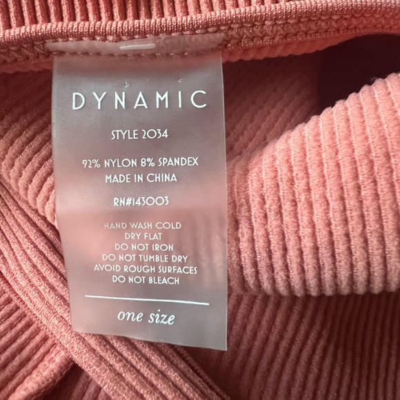 Dynamic Ribbed  Crop Top - Picture 3 of 3